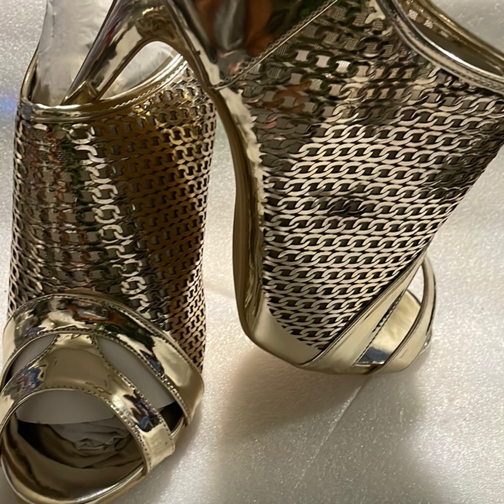 Ashley Stewart Gold Mesh Heels - Picture 3 of 6